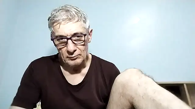 Snapshot of BIGUNCUTHARDCOCK chatting on September 2025 01:06:01 AM BIGUNCUTHARDCOCK online show from September 2025 01:06:01 AM