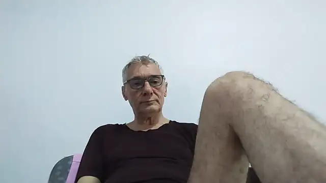 BIGUNCUTHARDCOCK online show from June 2026 12:00:01 AM
