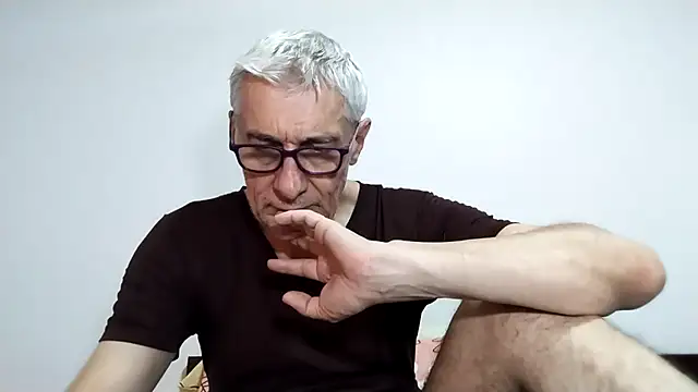 Snapshot of BIGUNCUTHARDCOCK chatting on February 2026 01:27:02 AM BIGUNCUTHARDCOCK online show from February 2026 01:27:02 AM