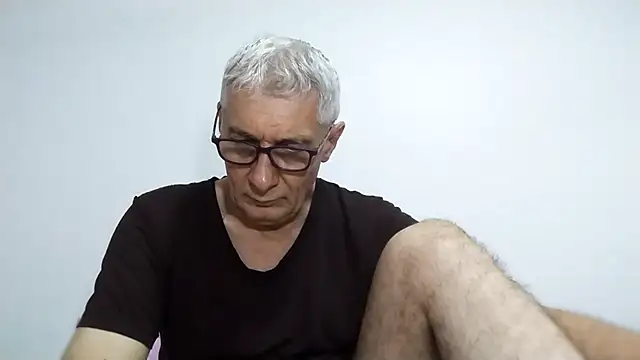 BIGUNCUTHARDCOCK online show from April 2026 02:04:01 AM