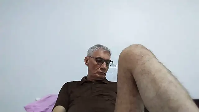 BIGUNCUTHARDCOCK online show from June 2026 12:32:01 AM