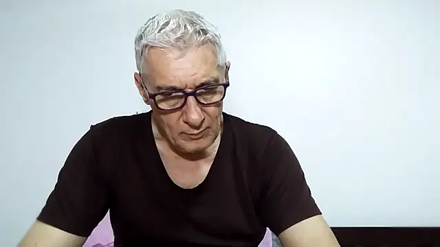 BIGUNCUTHARDCOCK online show from April 2026 12:57:01 AM
