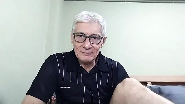 Snapshot of BIGUNCUTHARDCOCK chatting on January 2026 01:21:01 AM BIGUNCUTHARDCOCK online show from January 2026 01:21:01 AM