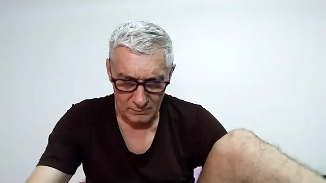 BIGUNCUTHARDCOCK online show from March 2026 01:33:02 AM