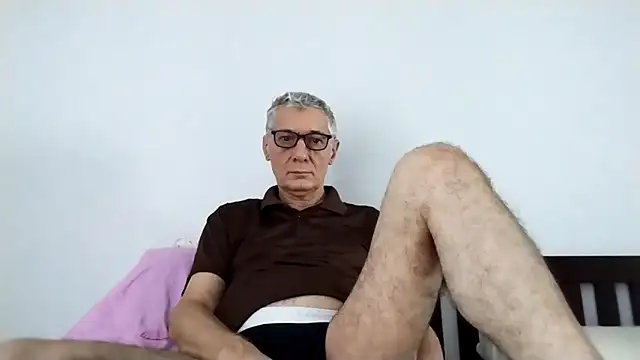 BIGUNCUTHARDCOCK online show from May 2026 12:47:01 AM