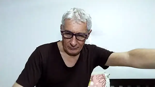 Snapshot of BIGUNCUTHARDCOCK chatting on February 2026 07:24:01 AM BIGUNCUTHARDCOCK online show from February 2026 07:24:01 AM