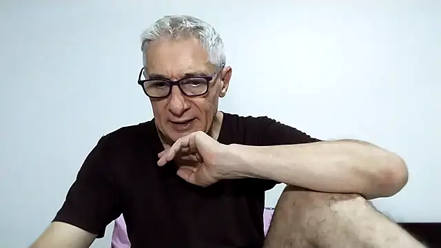 BIGUNCUTHARDCOCK online show from April 2026 12:34:01 AM
