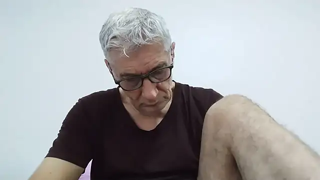 BIGUNCUTHARDCOCK online show from June 2026 01:29:01 AM
