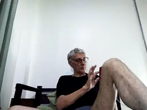 Snapshot of BIGUNCUTHARDCOCK chatting on March 2025 01:24:02 AM BIGUNCUTHARDCOCK online show from March 2025 01:24:02 AM