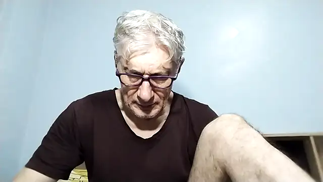 Snapshot of BIGUNCUTHARDCOCK chatting on September 2025 01:23:02 AM BIGUNCUTHARDCOCK online show from September 2025 01:23:02 AM