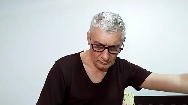 Snapshot of BIGUNCUTHARDCOCK chatting on March 2026 01:49:02 AM BIGUNCUTHARDCOCK online show from March 2026 01:49:02 AM