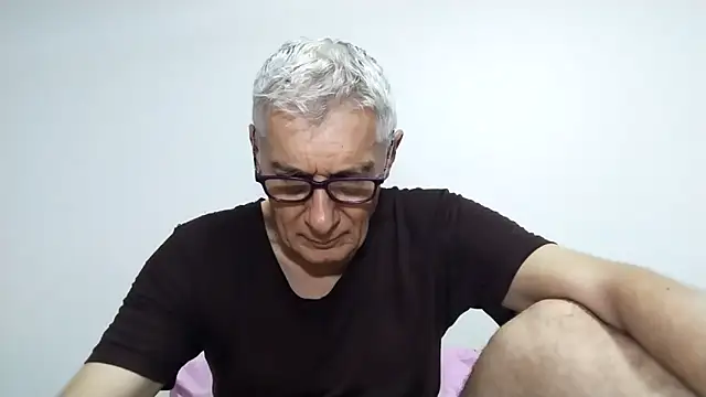 BIGUNCUTHARDCOCK online show from April 2026 12:46:02 AM