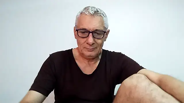 BIGUNCUTHARDCOCK online show from April 2026 01:23:01 AM