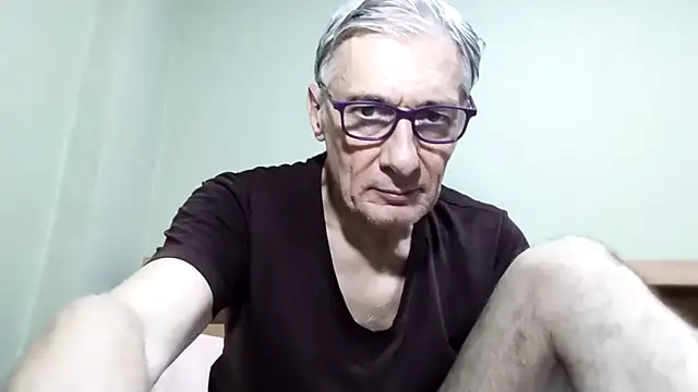 Snapshot of BIGUNCUTHARDCOCK chatting on October 2025 05:00:01 AM BIGUNCUTHARDCOCK online show from October 2025 05:00:01 AM