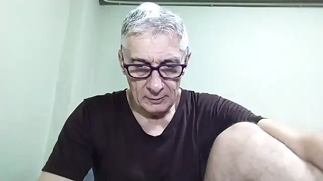 BIGUNCUTHARDCOCK online show from December 2025 12:33:02 AM