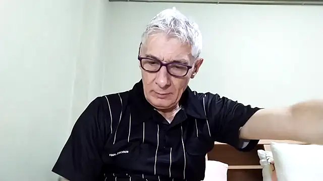 Snapshot of BIGUNCUTHARDCOCK chatting on December 2025 02:03:02 AM BIGUNCUTHARDCOCK online show from December 2025 02:03:02 AM