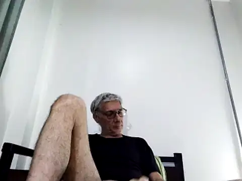 Snapshot of BIGUNCUTHARDCOCK chatting on March 2025 12:37:02 AM BIGUNCUTHARDCOCK online show from March 2025 12:37:02 AM