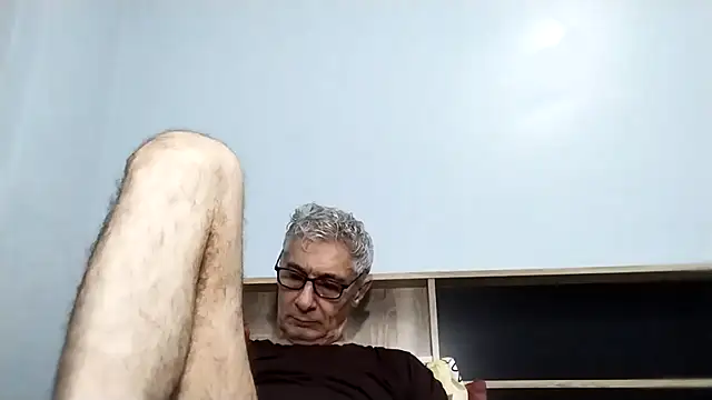 Snapshot of BIGUNCUTHARDCOCK chatting on September 2025 01:00:01 AM BIGUNCUTHARDCOCK online show from September 2025 01:00:01 AM