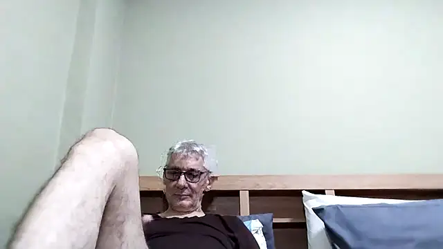 Snapshot of BIGUNCUTHARDCOCK chatting on October 2025 01:25:01 PM BIGUNCUTHARDCOCK online show from October 2025 01:25:01 PM