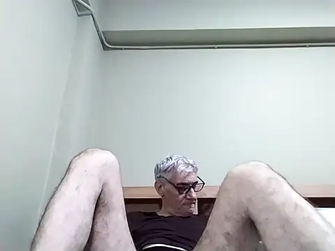 BIGUNCUTHARDCOCK online show from November 2025 01:38:01 PM