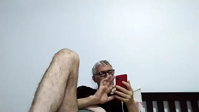 Snapshot of BIGUNCUTHARDCOCK chatting on February 2026 02:06:02 PM BIGUNCUTHARDCOCK online show from February 2026 02:06:02 PM