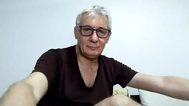 Snapshot of BIGUNCUTHARDCOCK chatting on February 2026 02:17:01 PM BIGUNCUTHARDCOCK online show from February 2026 02:17:01 PM