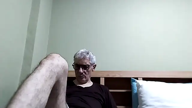 BIGUNCUTHARDCOCK online show from November 2025 01:48:02 PM