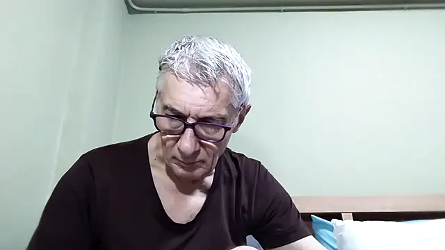 BIGUNCUTHARDCOCK online show from November 2025 01:32:02 AM