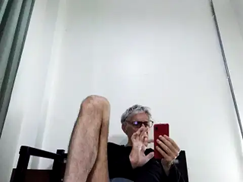 Snapshot of BIGUNCUTHARDCOCK chatting on March 2025 04:21:02 PM BIGUNCUTHARDCOCK online show from March 2025 04:21:02 PM