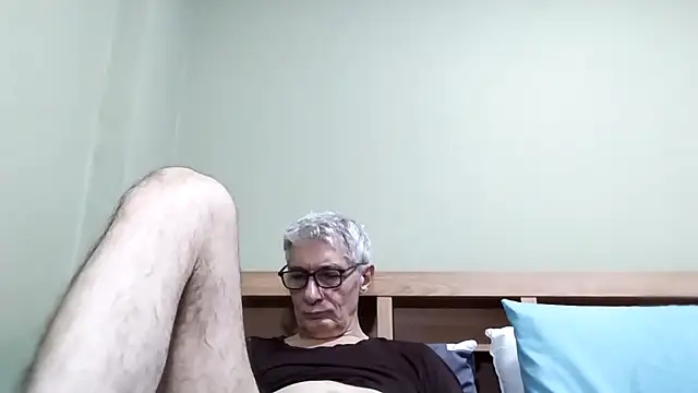 BIGUNCUTHARDCOCK online show from November 2025 01:10:01 PM