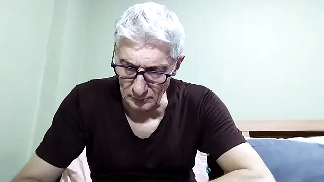 BIGUNCUTHARDCOCK online show from October 2025 01:09:01 PM