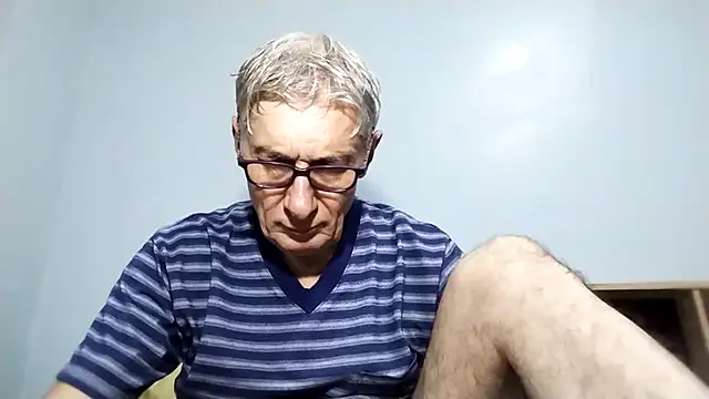 Snapshot of BIGUNCUTHARDCOCK chatting on September 2025 02:06:02 PM BIGUNCUTHARDCOCK online show from September 2025 02:06:02 PM