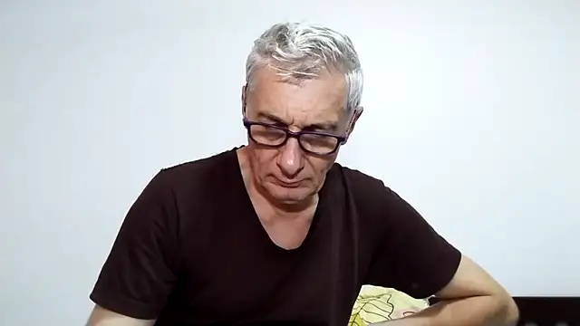 Snapshot of BIGUNCUTHARDCOCK chatting on February 2026 12:51:02 AM BIGUNCUTHARDCOCK online show from February 2026 12:51:02 AM