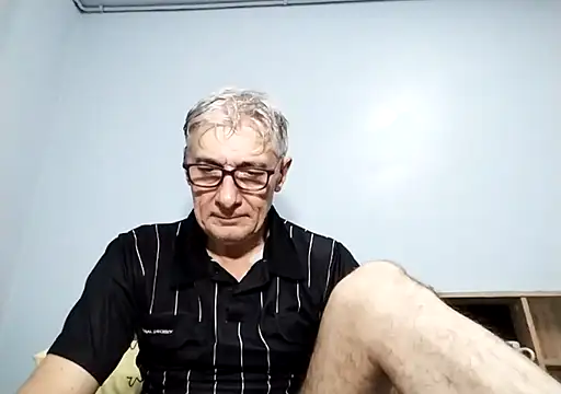 Snapshot of BIGUNCUTHARDCOCK chatting on September 2025 01:39:01 AM BIGUNCUTHARDCOCK online show from September 2025 01:39:01 AM