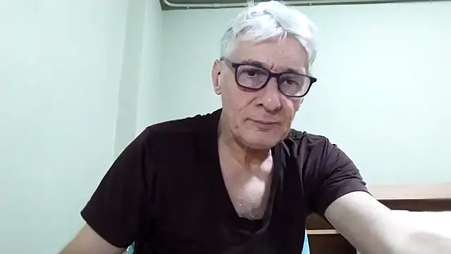 Snapshot of BIGUNCUTHARDCOCK chatting on January 2026 02:57:01 PM BIGUNCUTHARDCOCK online show from January 2026 02:57:01 PM