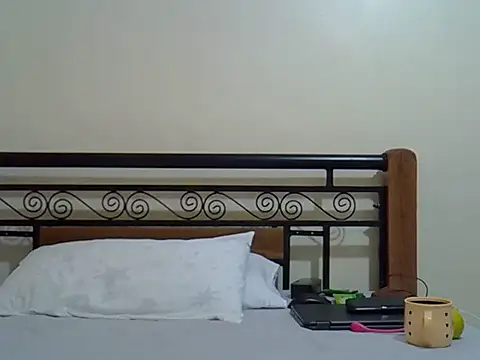 Snapshot of Giannah01 chatting on November 2025 04:16:02 AM Giannah01 online show from November 2025 04:16:02 AM