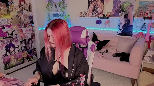 Unholy Lady online show from November 2025 06:17:01 AM