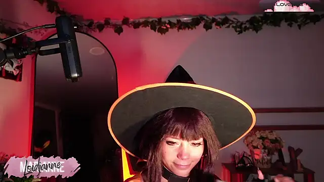 loIijanne online show from November 2025 12:14:01 AM