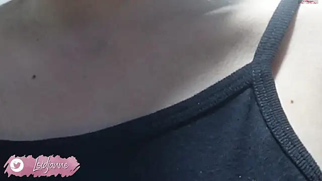 loIijanne online show from November 2025 04:06:01 AM