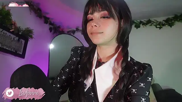 loIijanne online show from April 2026 11:44:02 PM