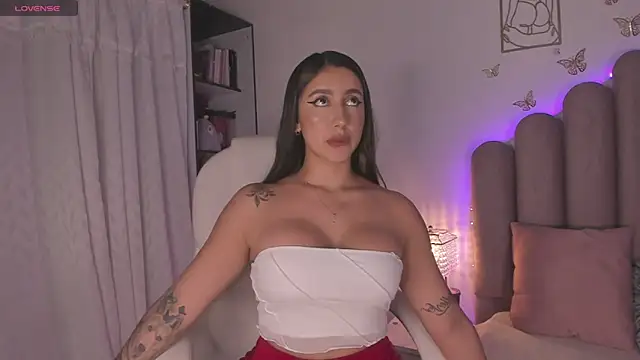 Sarapalmer1 online show from December 2024 10:02:02 PM