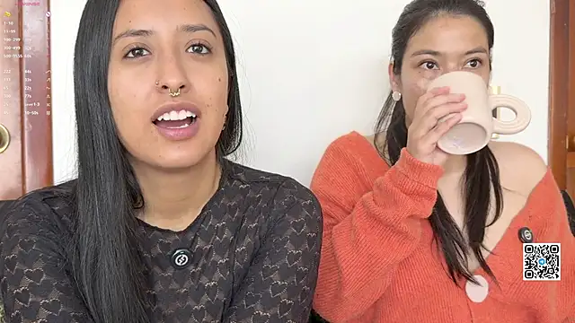 2SummerLove1 online show from April 2026 02:19:01 PM