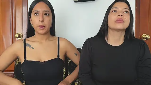 Snapshot of 2SummerLove1 chatting on November 2025 04:10:05 PM 2SummerLove1 online show from November 2025 04:10:05 PM