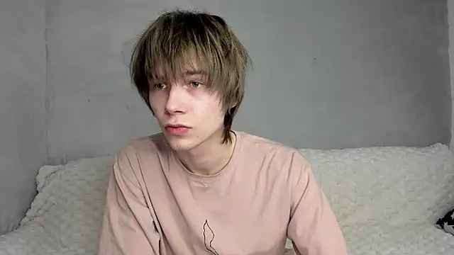 Snapshot of Makentoshi_ chatting on November 2025 12:20:01 AM Makentoshi online show from November 2025 12:20:01 AM