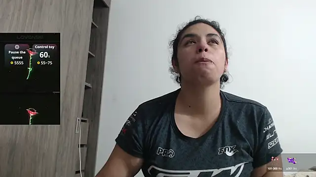 Snapshot of Anne_purple chatting on October 2025 02:16:02 PM Anne purple online show from October 2025 02:16:02 PM