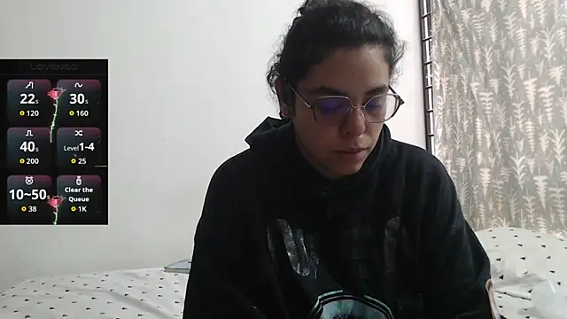 Snapshot of Anne_purple chatting on October 2025 03:20:02 PM Anne purple online show from October 2025 03:20:02 PM