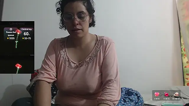 Snapshot of Anne_purple chatting on March 2025 07:17:01 PM Anne purple online show from March 2025 07:17:01 PM