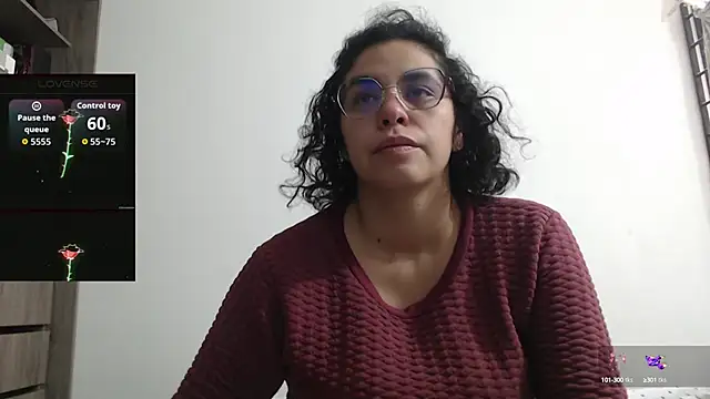 Snapshot of Anne_purple chatting on October 2025 03:11:01 PM Anne purple online show from October 2025 03:11:01 PM