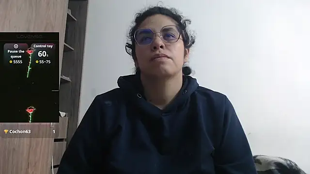 Snapshot of Anne_purple chatting on November 2025 04:39:02 PM Anne purple online show from November 2025 04:39:02 PM