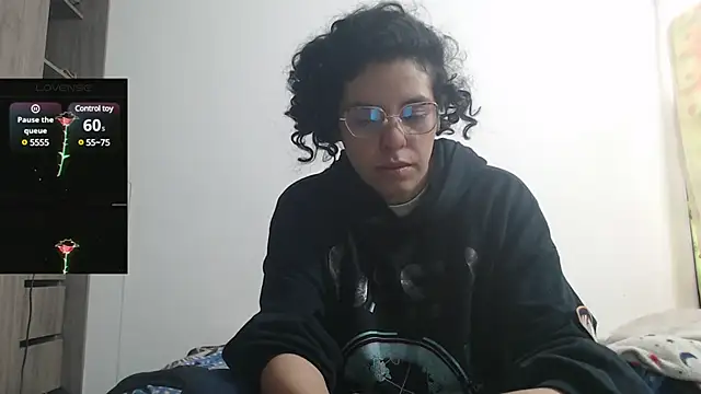 Snapshot of Anne_purple chatting on March 2025 04:20:02 PM Anne purple online show from March 2025 04:20:02 PM